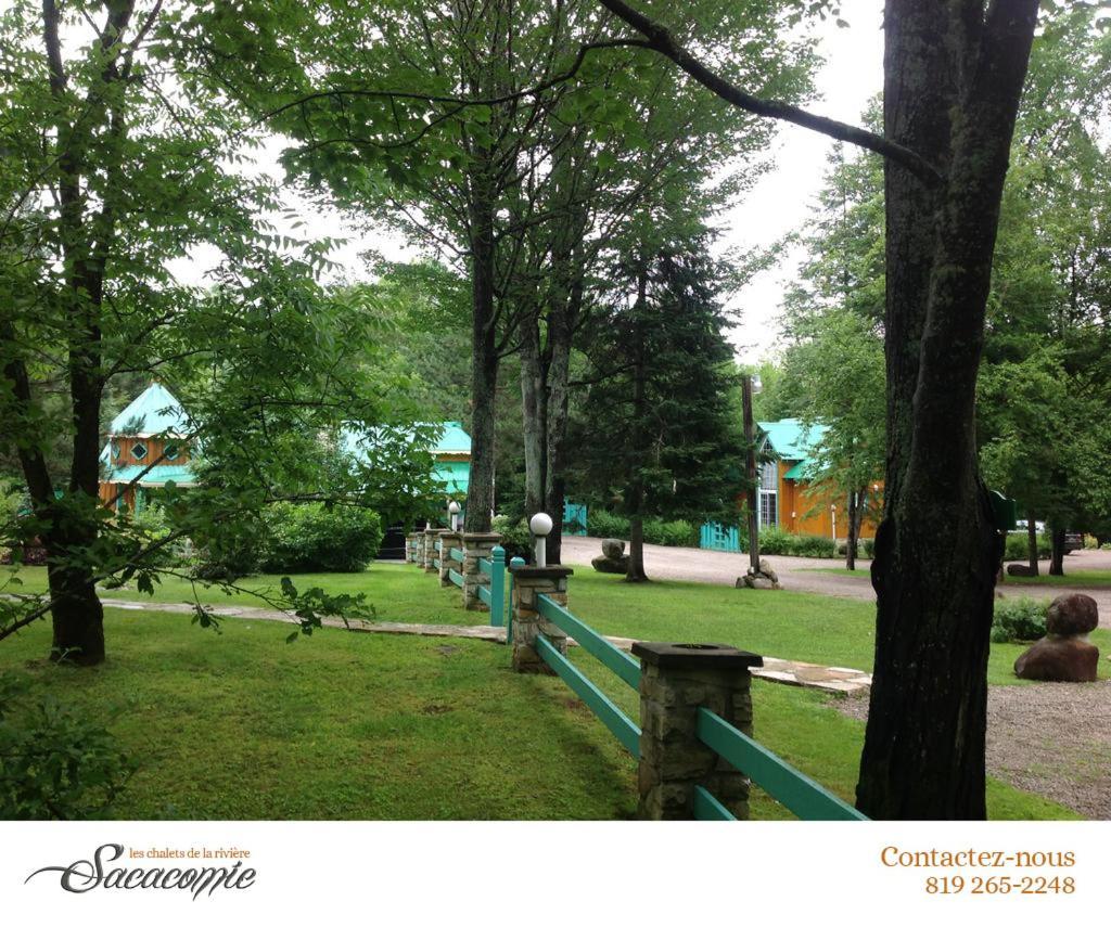 Вилла Chalets De La Riviere Sacacomie Сент-Алексис-де-Мон Экстерьер фото
