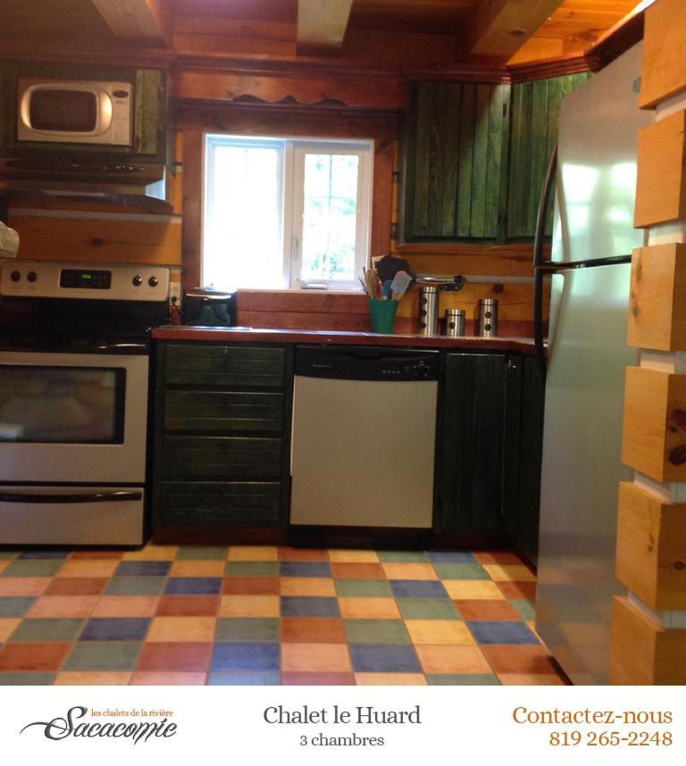 Вилла Chalets De La Riviere Sacacomie Сент-Алексис-де-Мон Экстерьер фото