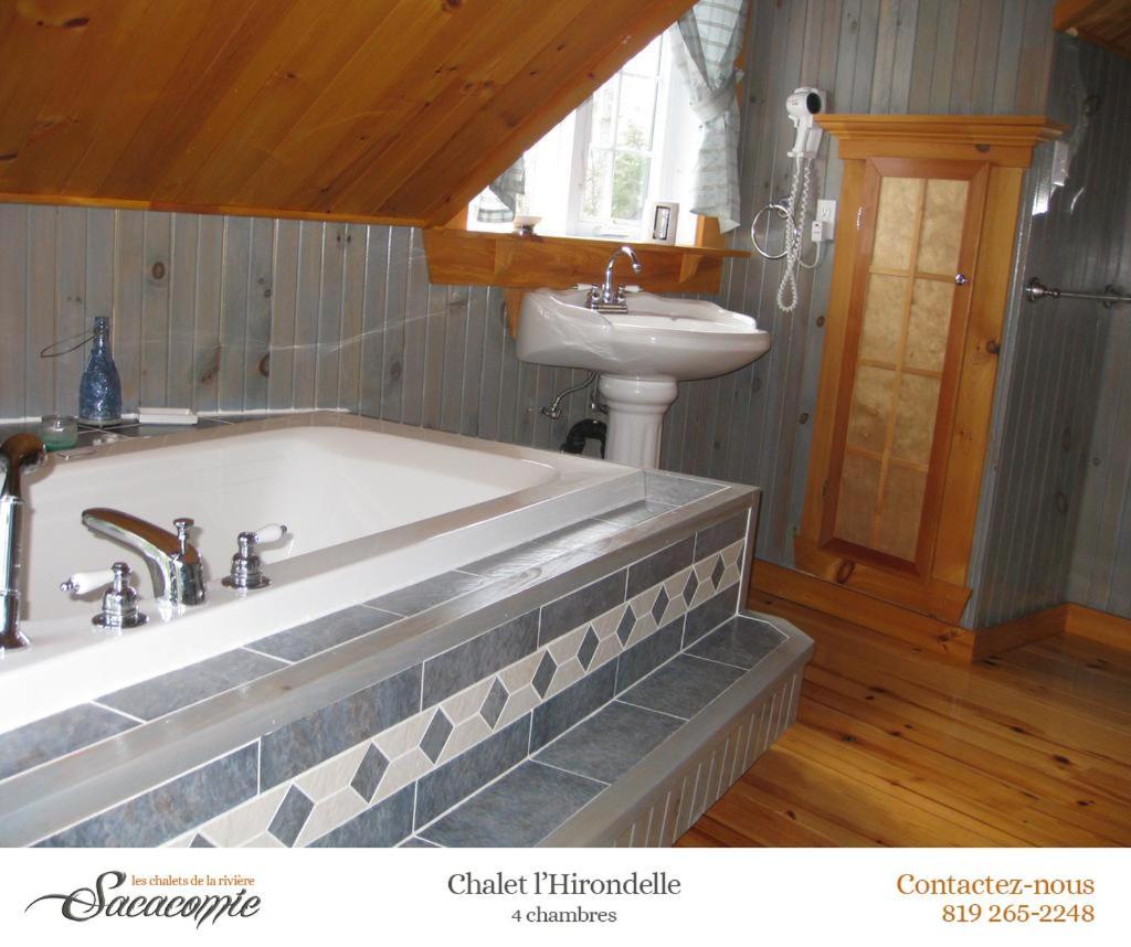 Вилла Chalets De La Riviere Sacacomie Сент-Алексис-де-Мон Экстерьер фото